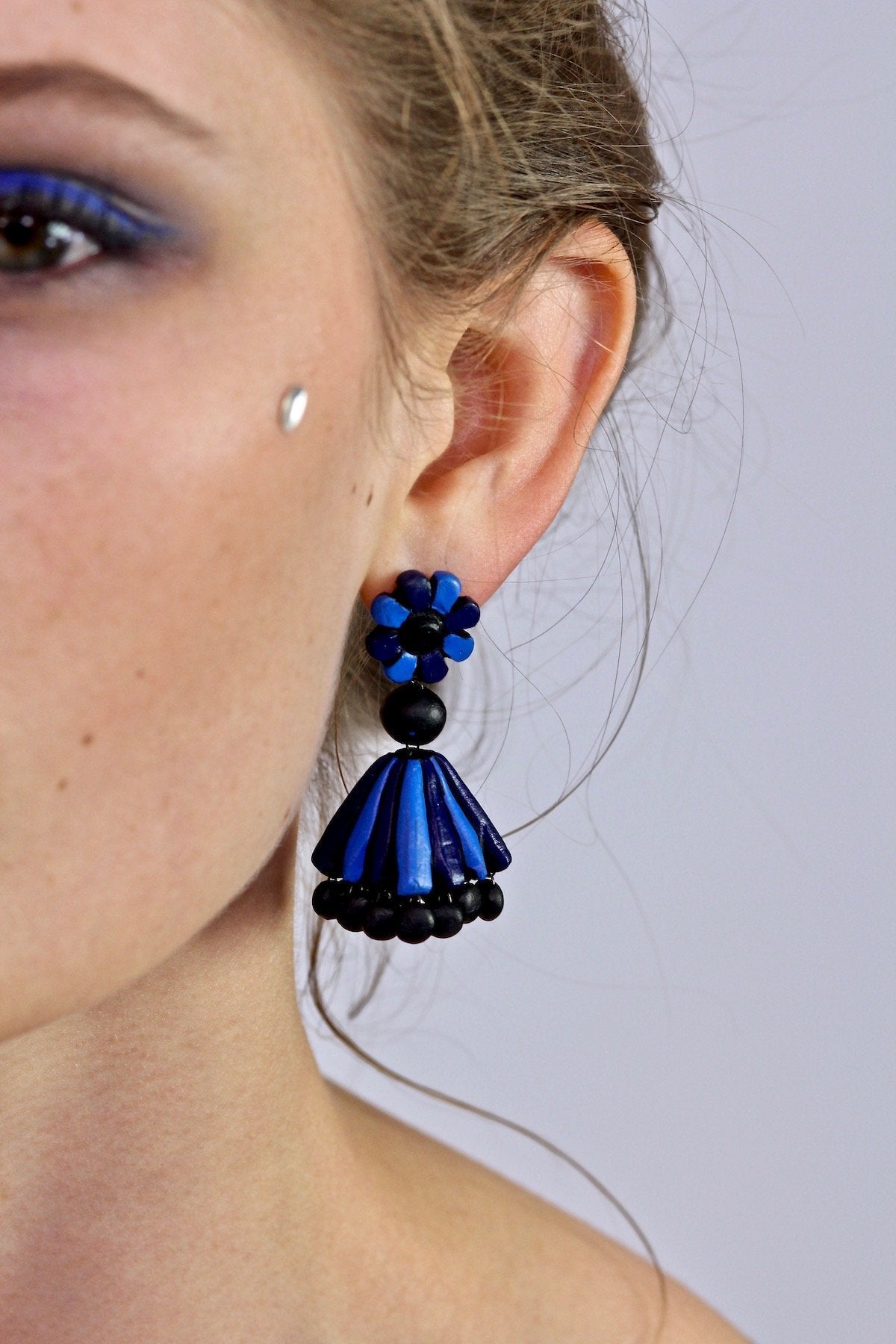 BI Blue Flower - Boucles d'oreilles - Azaadi, la mode responsable accessible