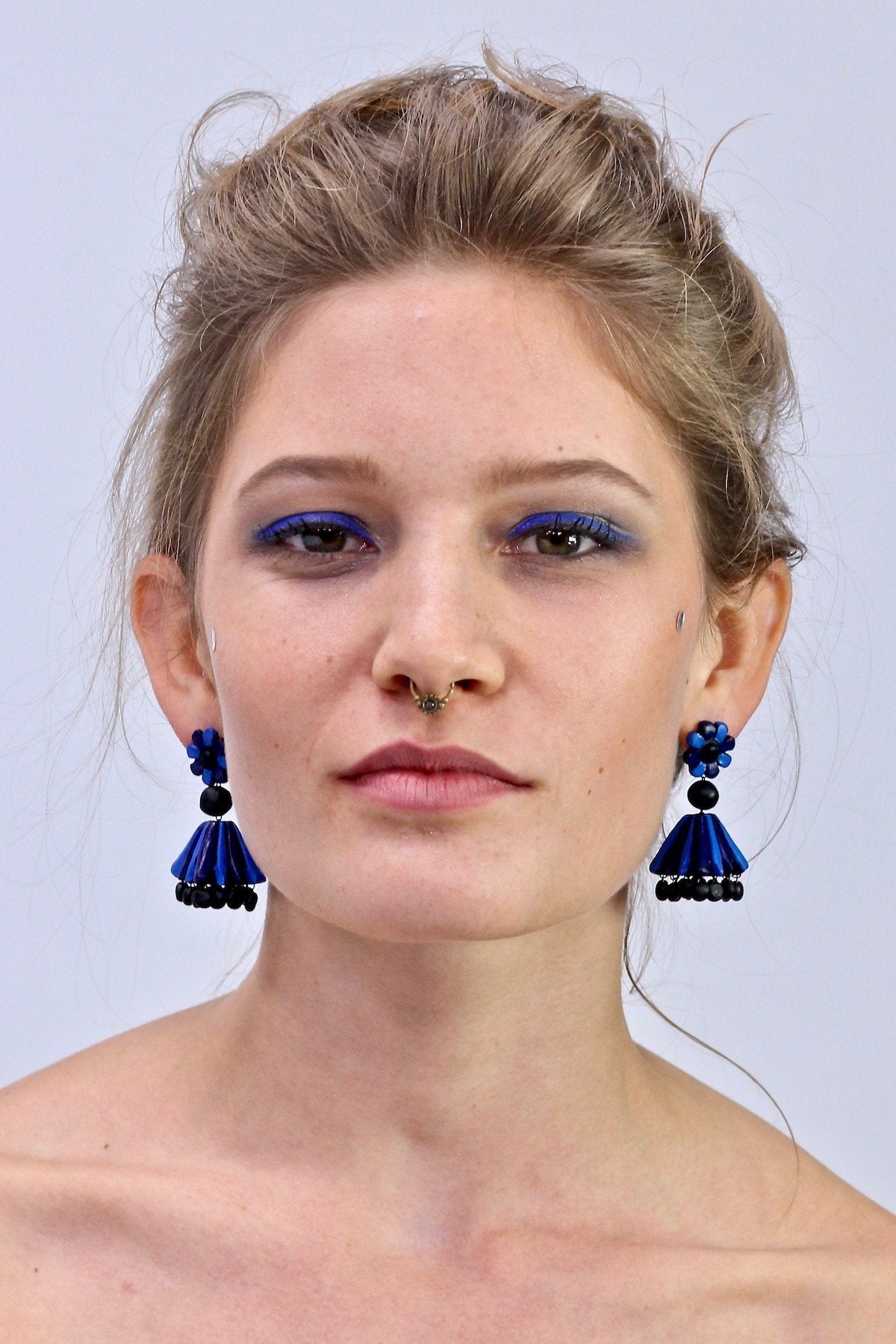 BI Blue Flower - Boucles d'oreilles - Azaadi, la mode responsable accessible
