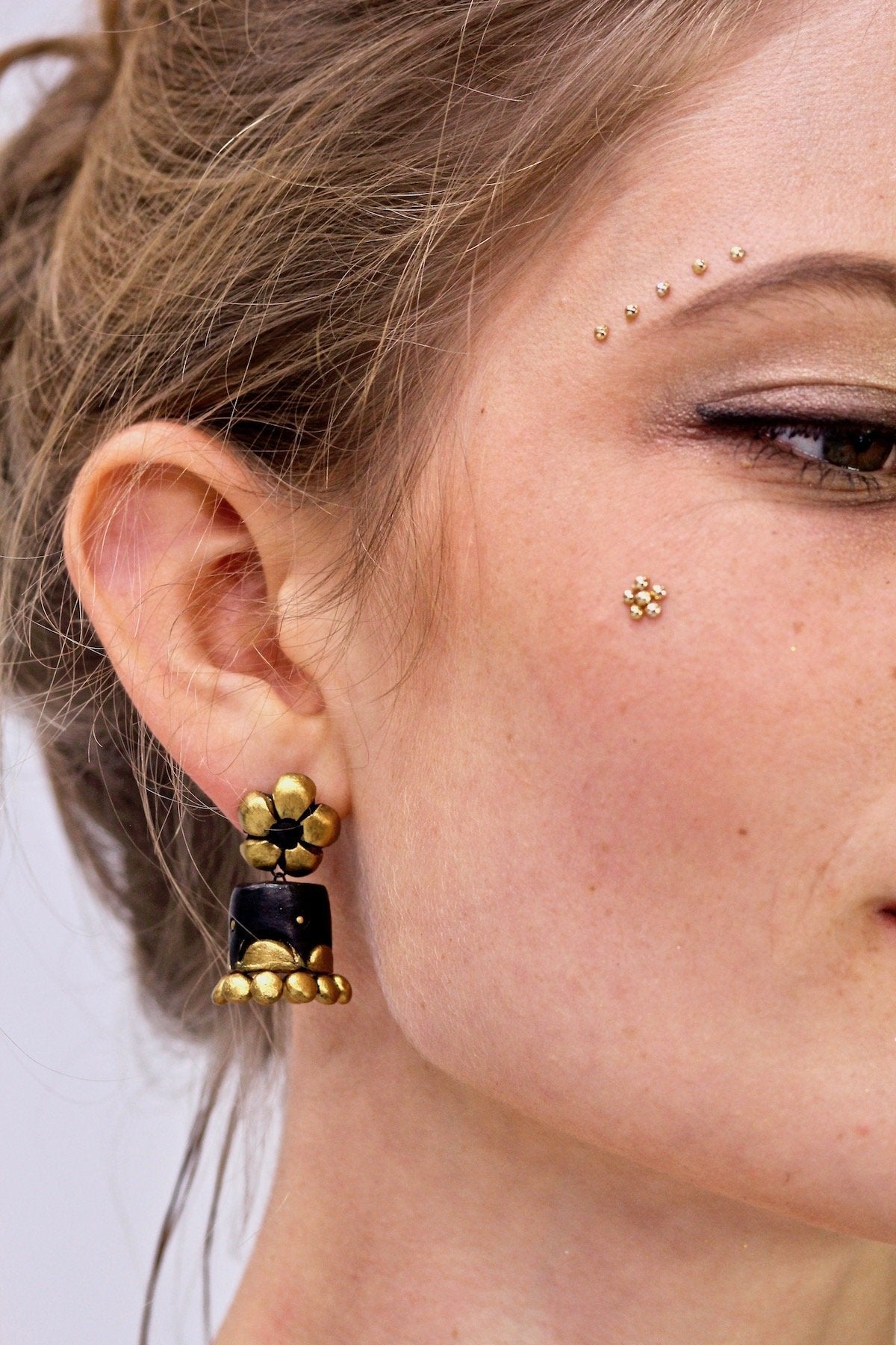Black Daisy - Boucles d'oreilles - Azaadi, la mode responsable accessible