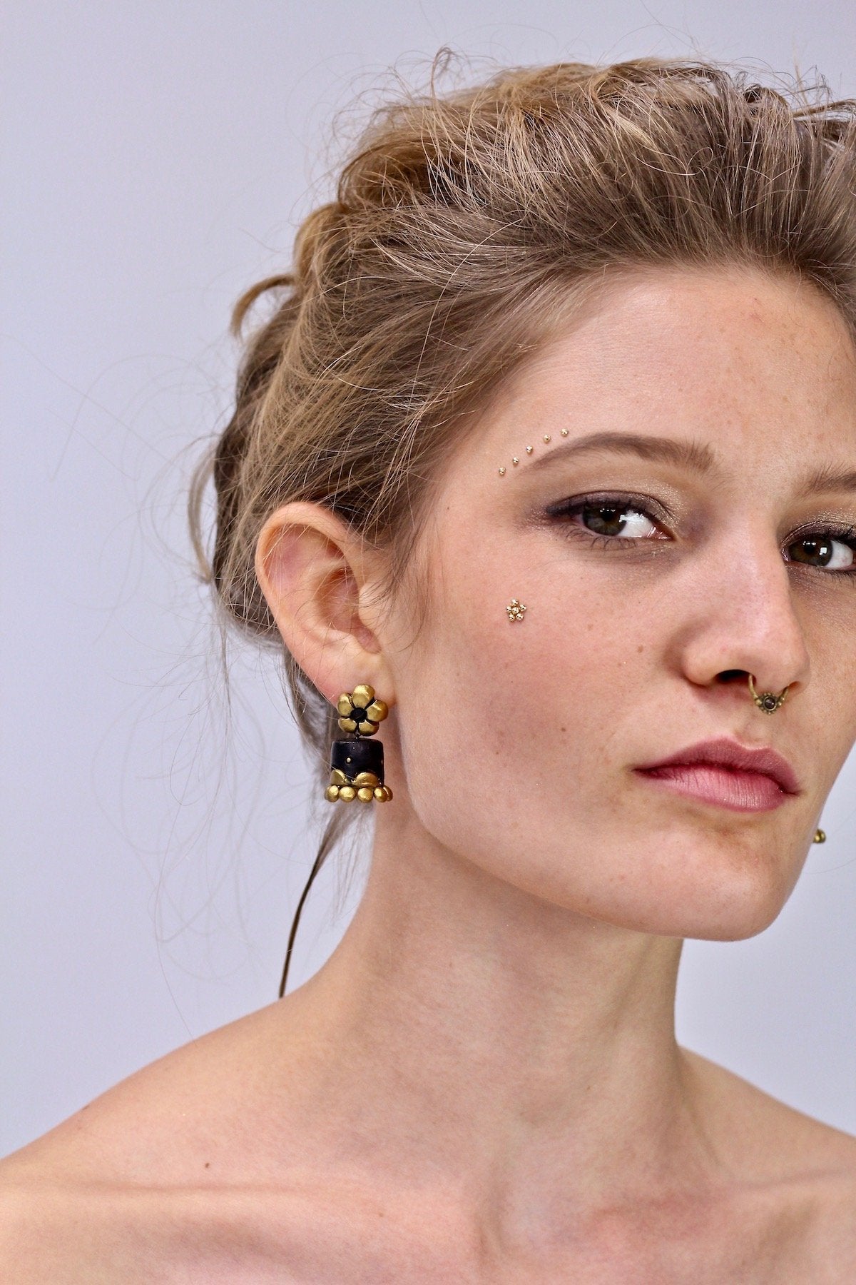 Black Daisy - Boucles d'oreilles - Azaadi, la mode responsable accessible