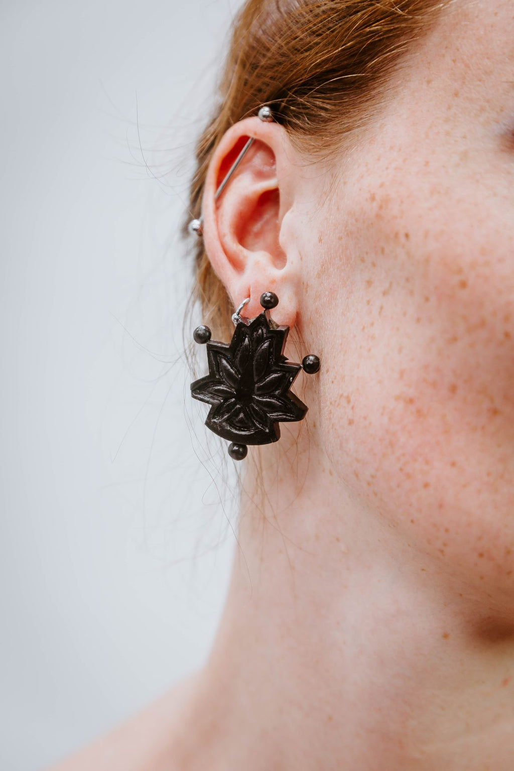 Block Lotus Noir - Boucles d'oreilles - Azaadi, la mode responsable accessible