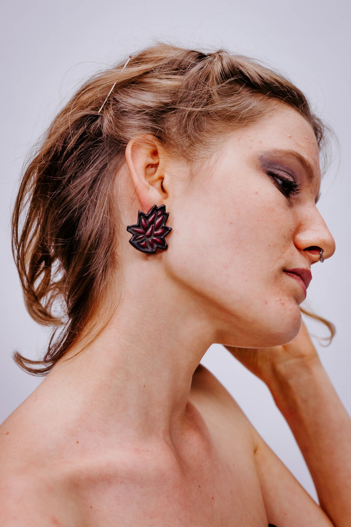 Block Lotus Noir - Bordeaux - Boucles d'oreilles - Azaadi, la mode responsable accessible