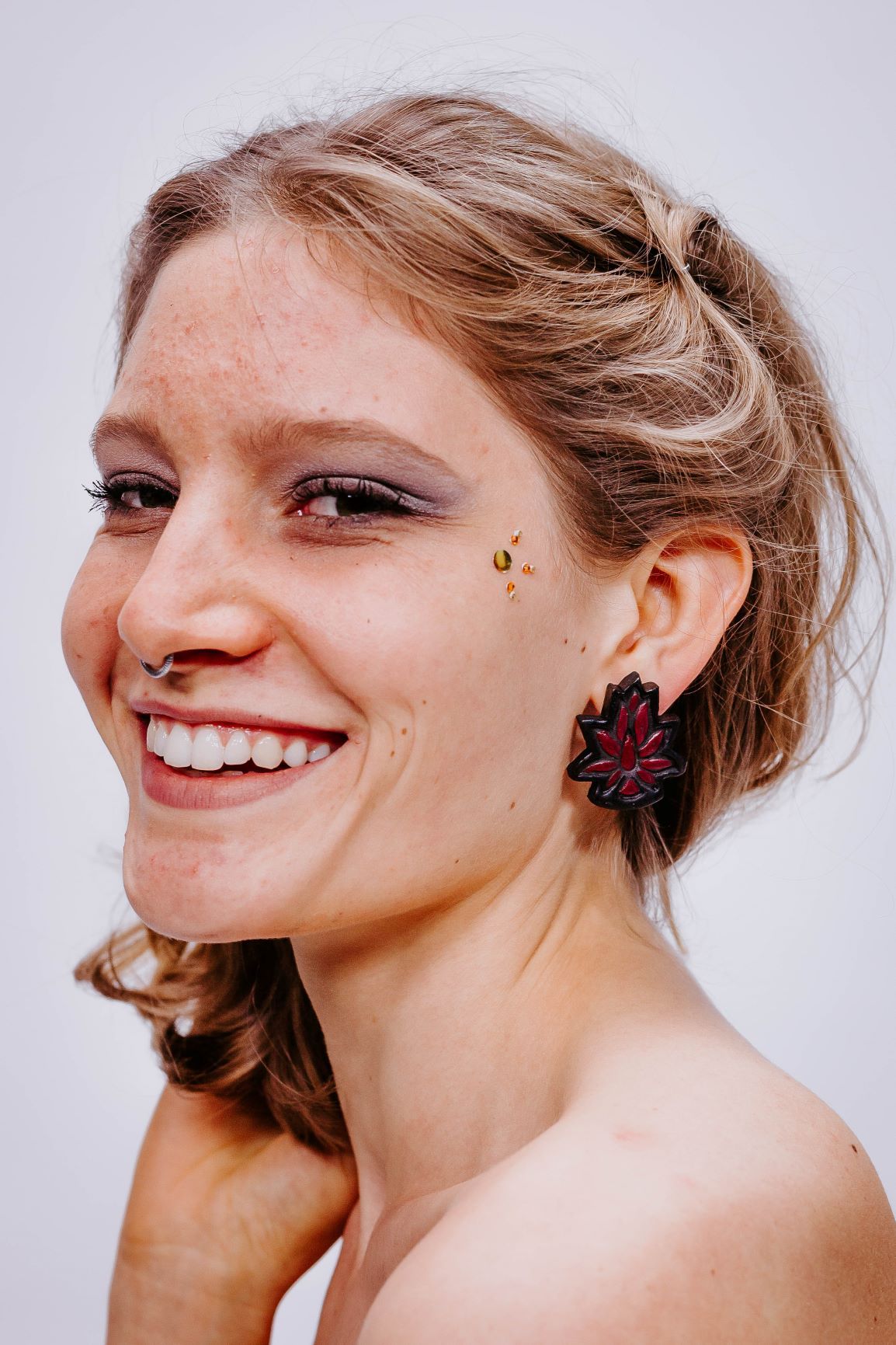 Block Lotus Noir - Bordeaux - Boucles d'oreilles - Azaadi, la mode responsable accessible
