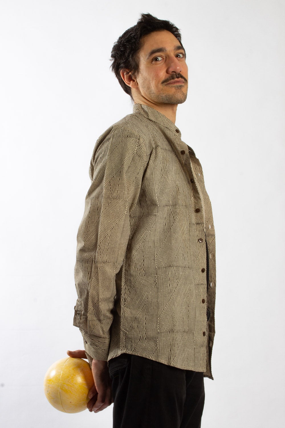 Chemise légère pour homme à manches longues original avec inspiration indienne