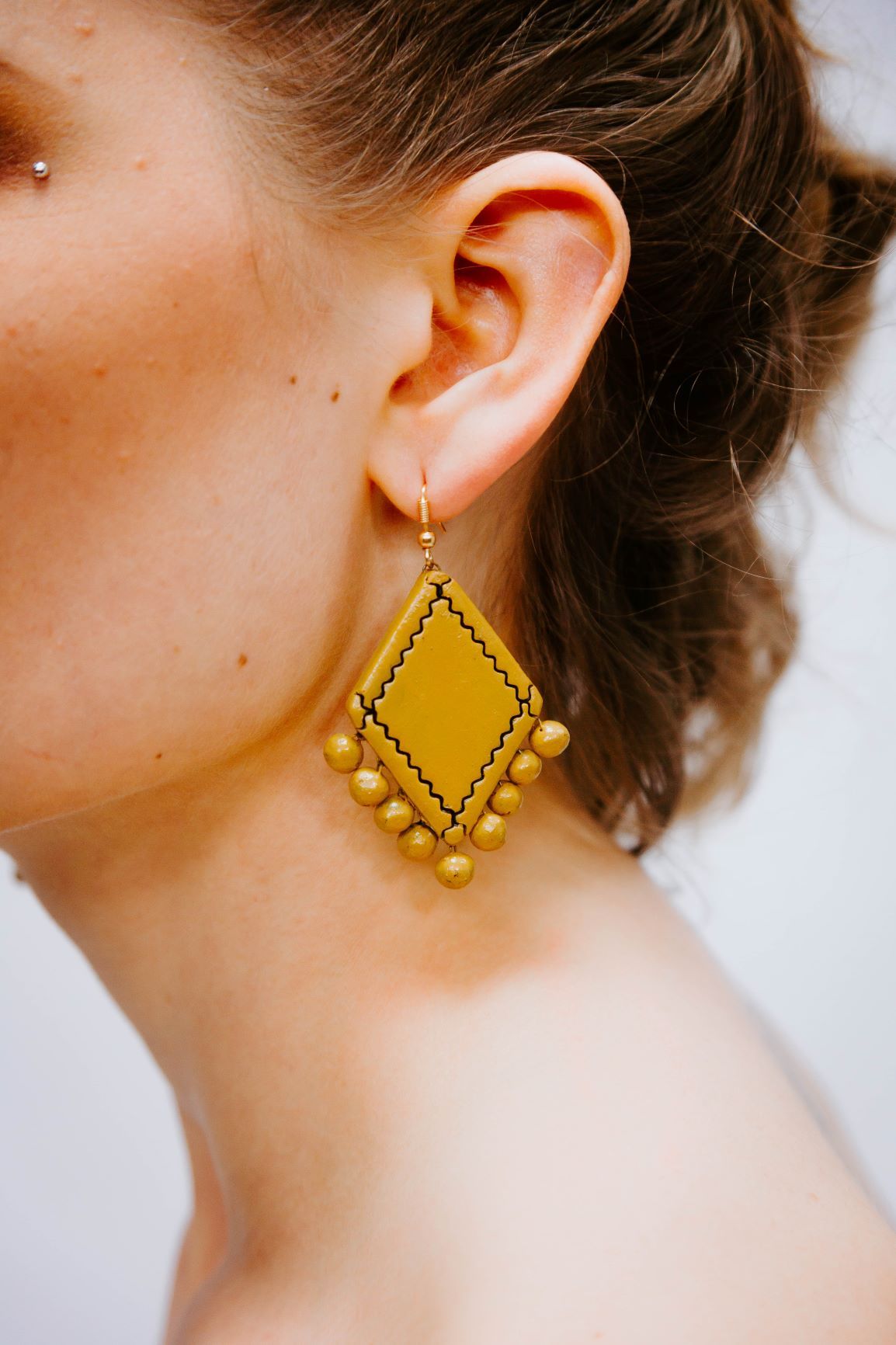 Losange Jaune Moutarde - Boucles d'oreilles - Azaadi, la mode responsable accessible