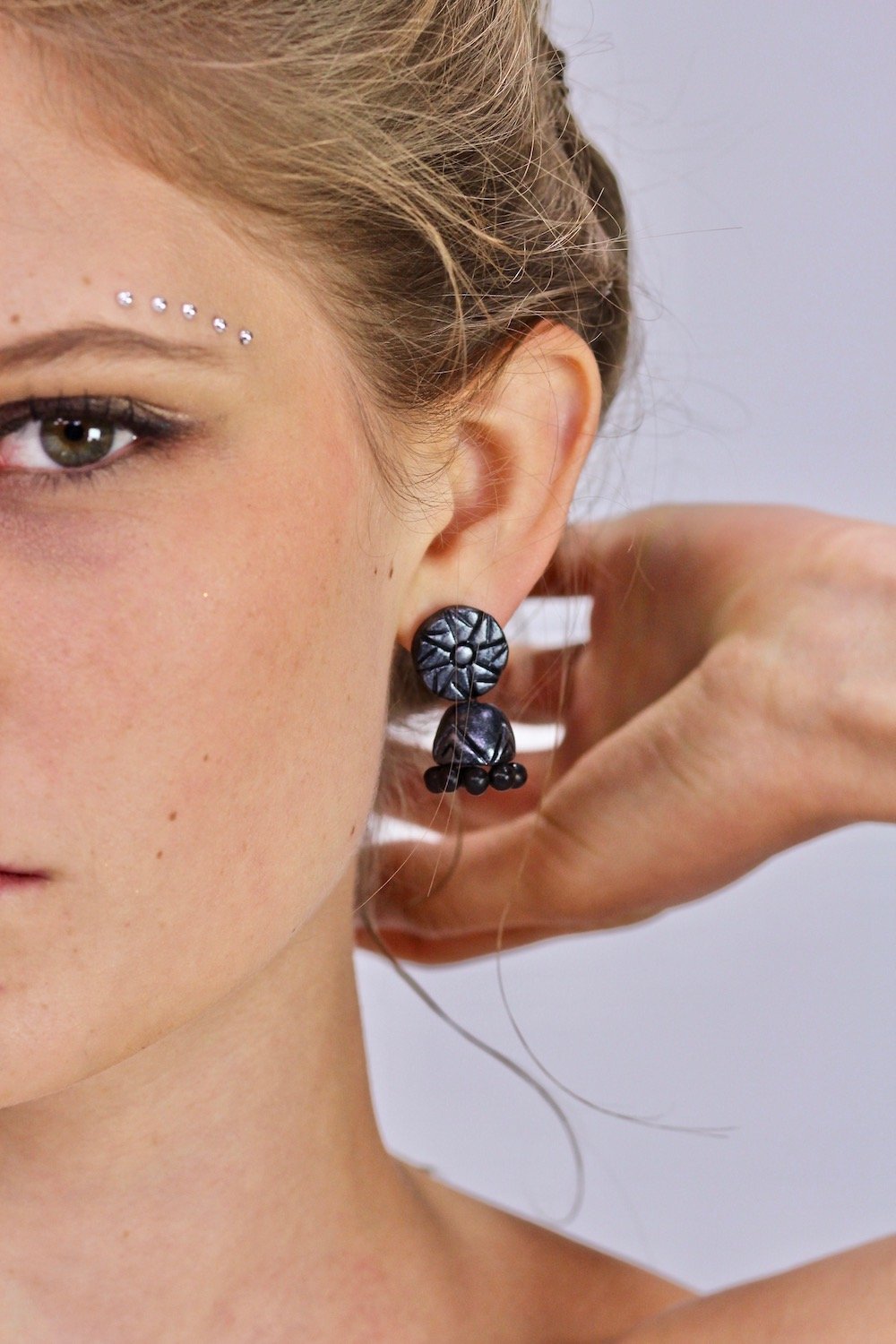 Metal Grey Doll - Boucles d'oreilles - Azaadi, la mode responsable accessible