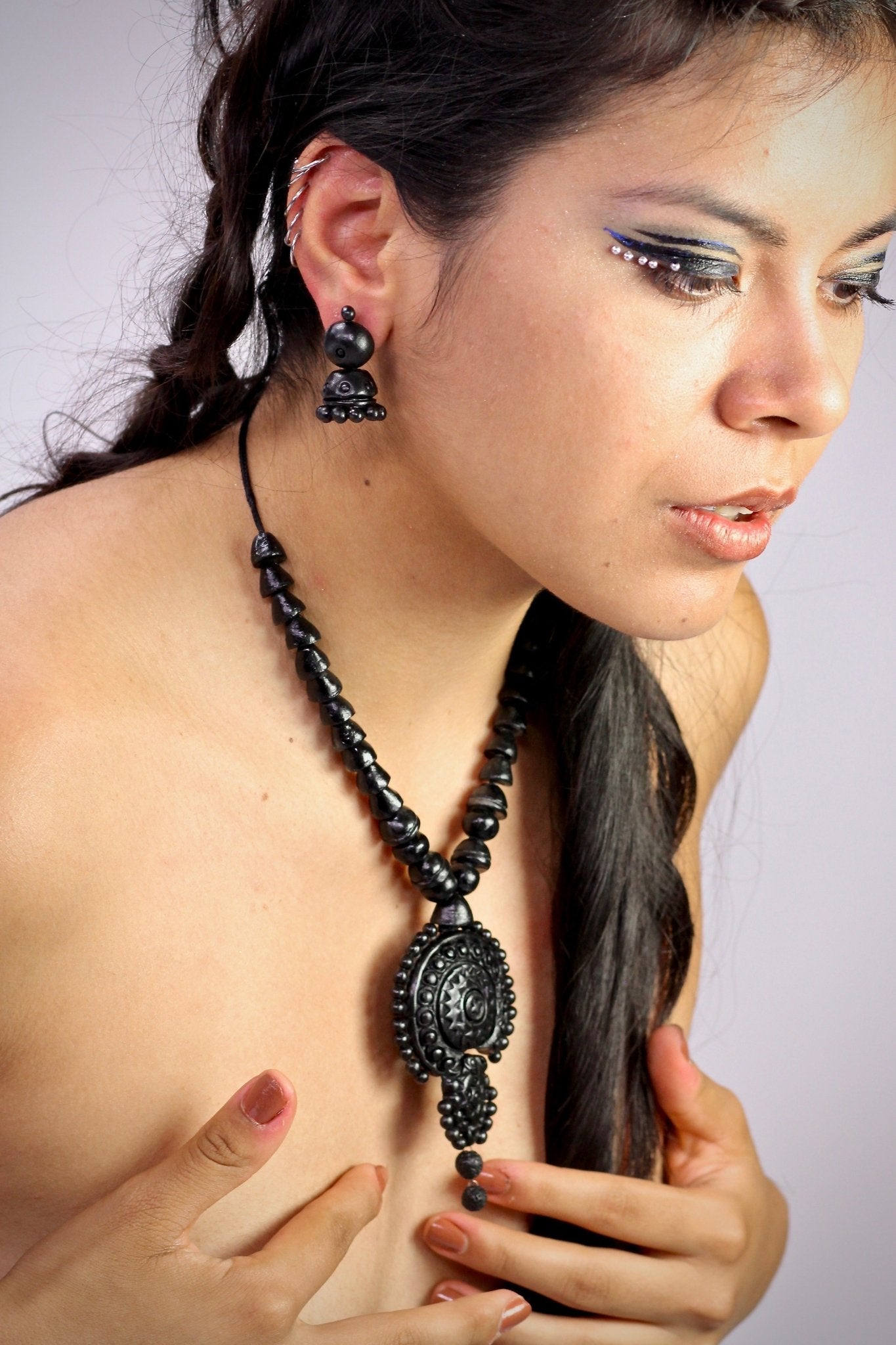 Noire - Boucles d'oreilles - Azaadi, la mode responsable accessible